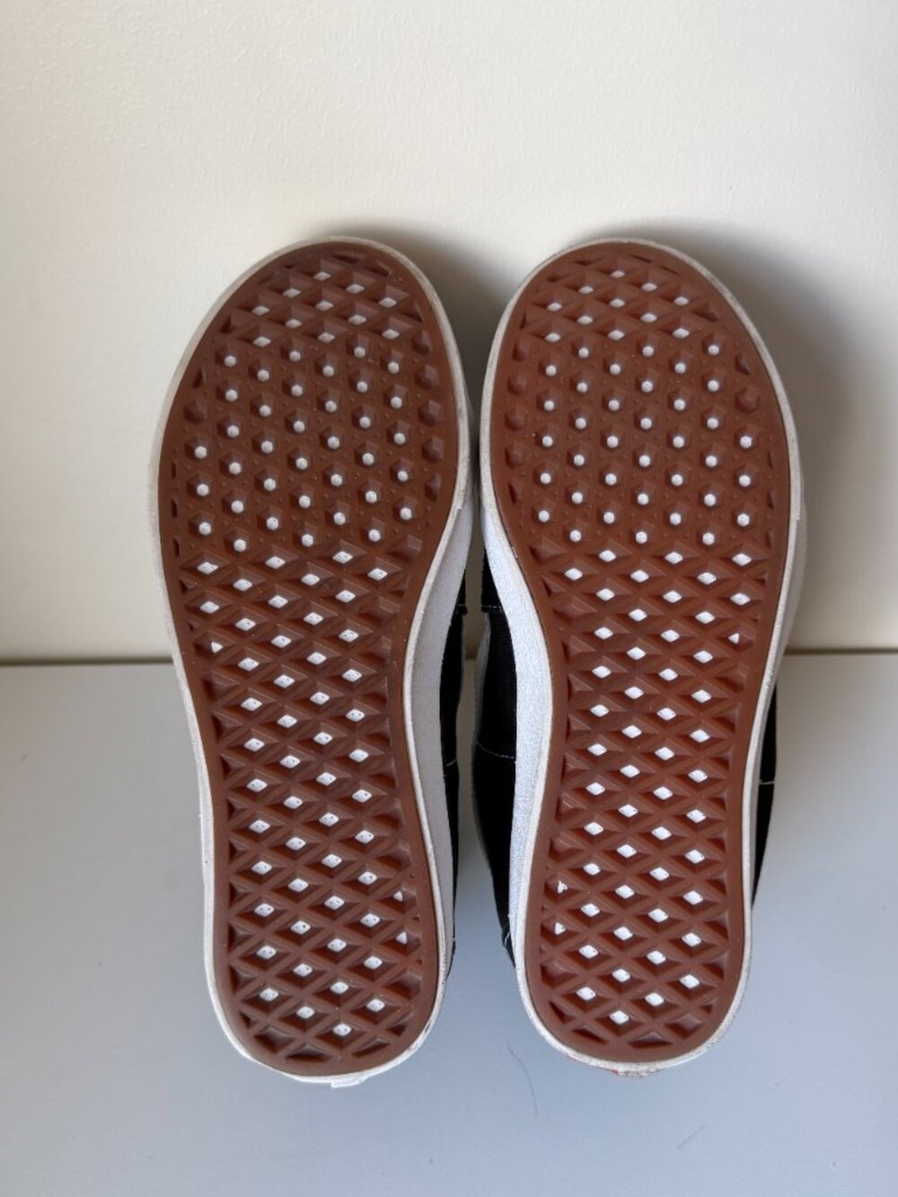 Vans SK8-Hi Black White | Size 6.5 High Top Sneakers | Suede Canvas Skate Shoes - Picture 4 of 6